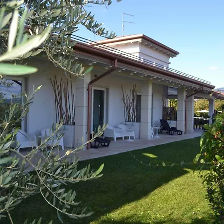 La Torretta Alloggio per agriturismo Pescantina